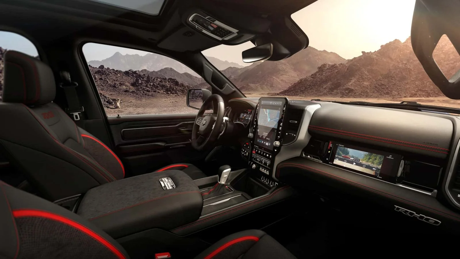 2025-ram-1500-rho-interior5.webp